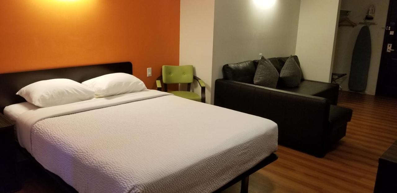 Joys Inn Innisfail, Ab Eksteriør bilde