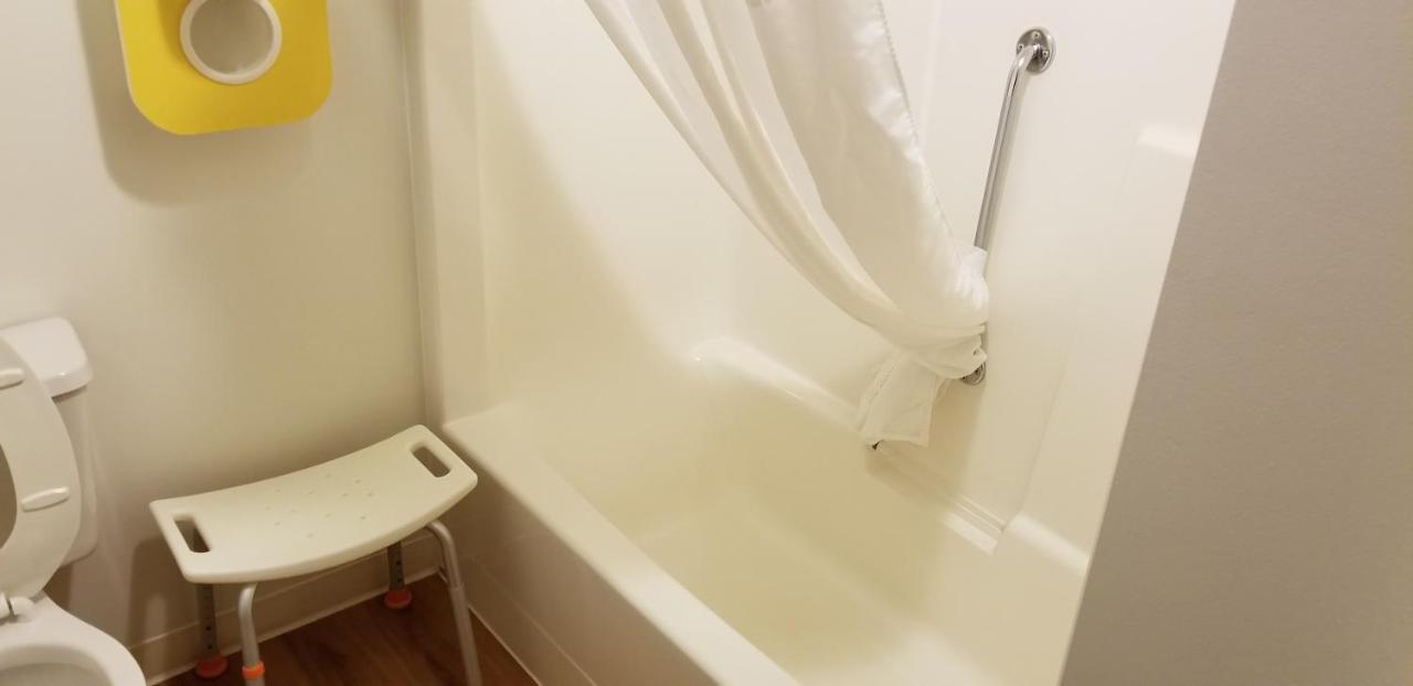 Joys Inn Innisfail, Ab Eksteriør bilde