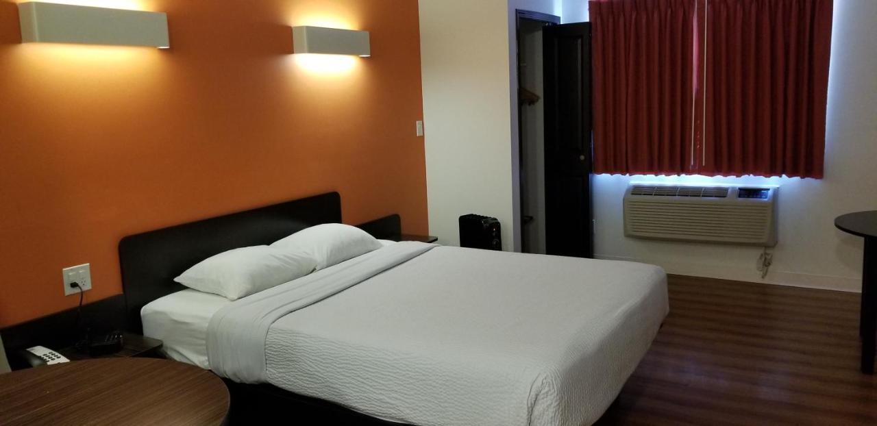 Joys Inn Innisfail, Ab Eksteriør bilde