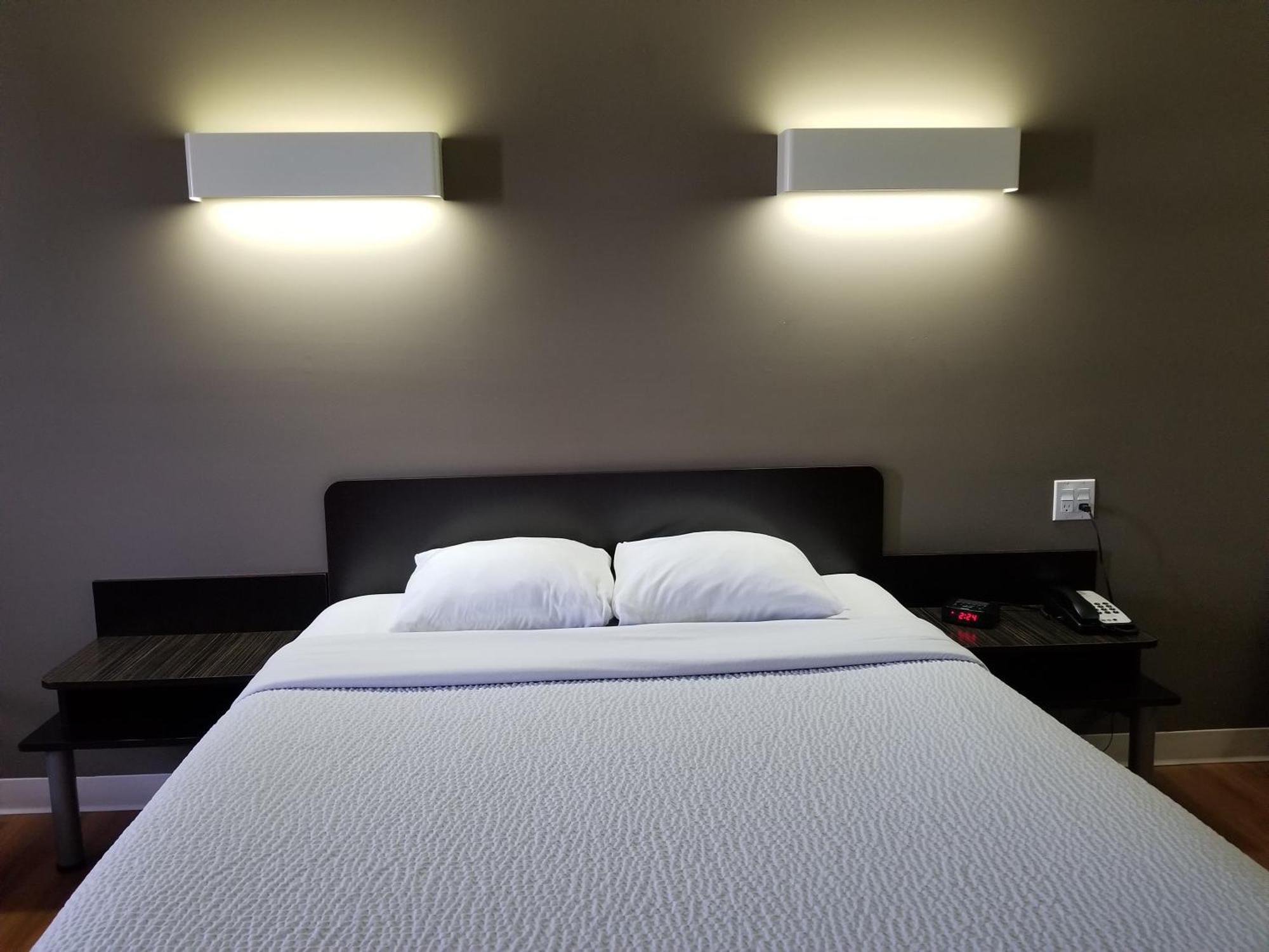Joys Inn Innisfail, Ab Eksteriør bilde