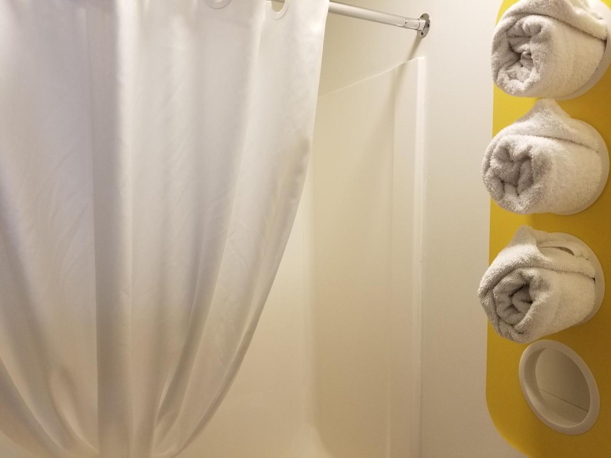 Joys Inn Innisfail, Ab Eksteriør bilde