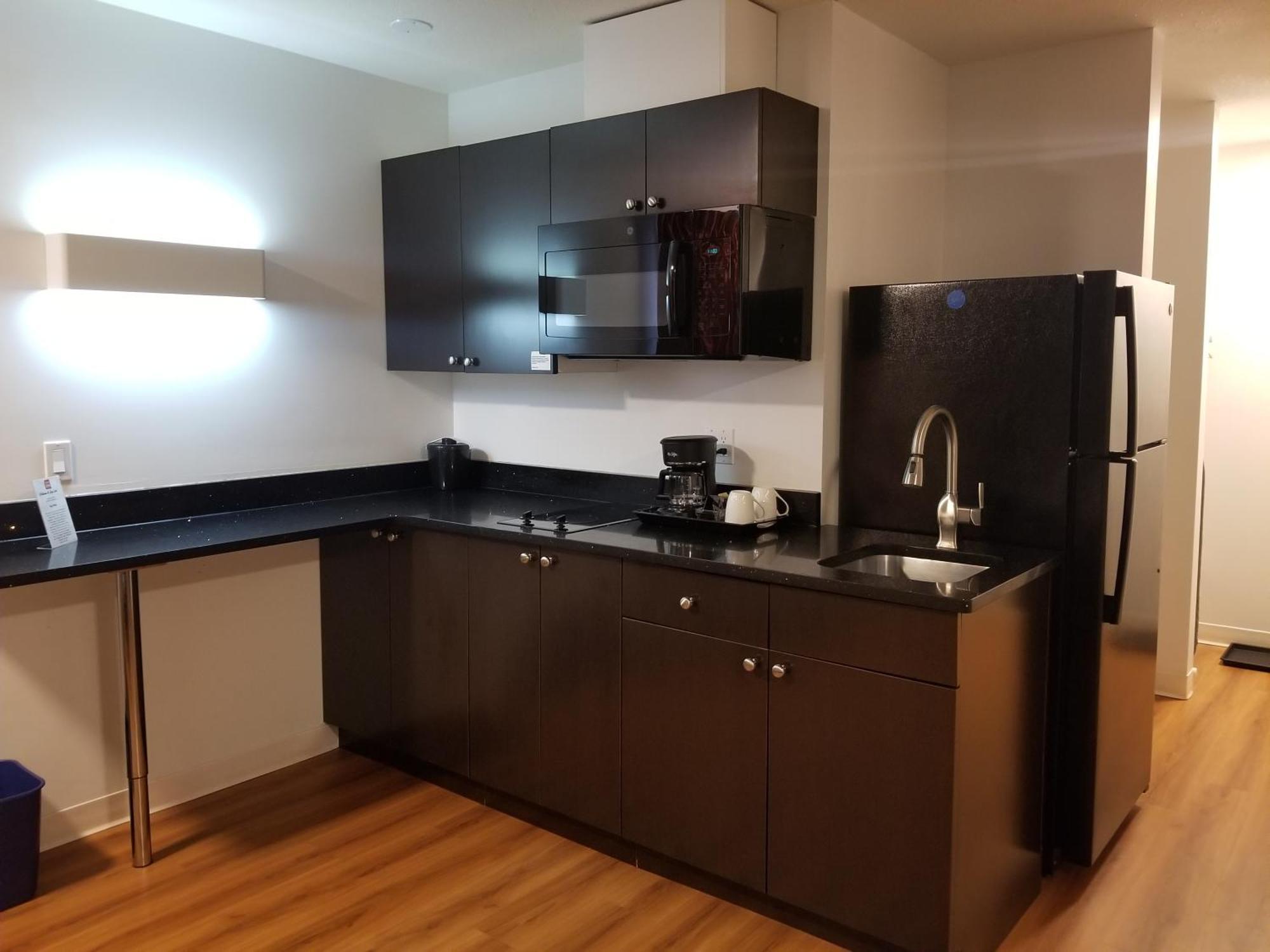 Joys Inn Innisfail, Ab Eksteriør bilde