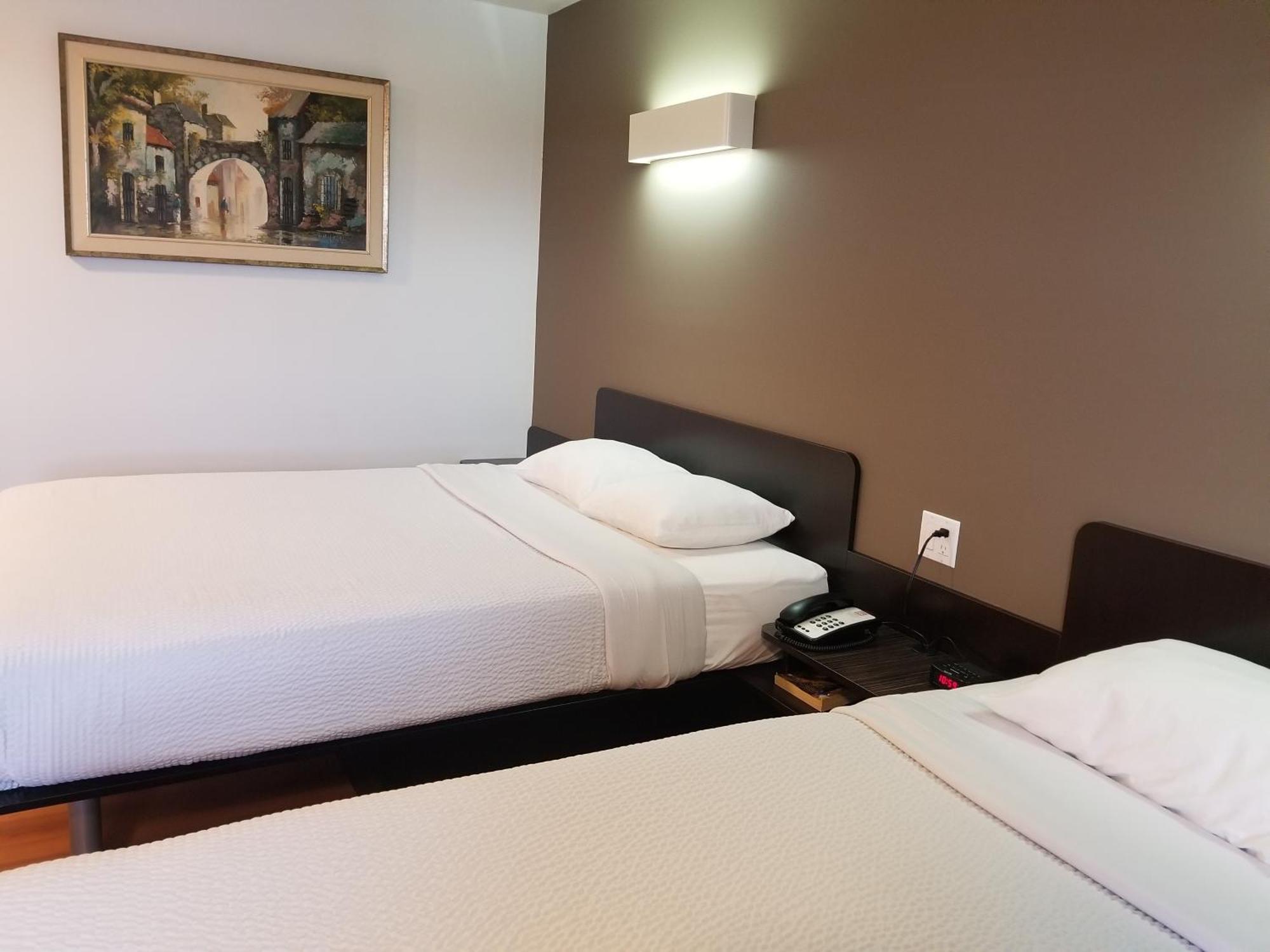 Joys Inn Innisfail, Ab Eksteriør bilde